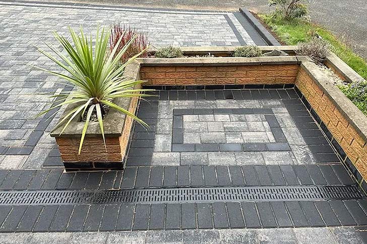 Classic & Timeless Gravel Driveways project gallery image 3